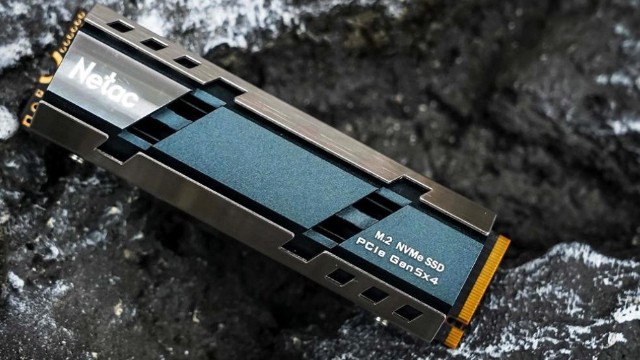 PCIe5.0全面爆发！朗科绝影NV150HK实测破14GB/s，读写、散热、游戏全线拉满