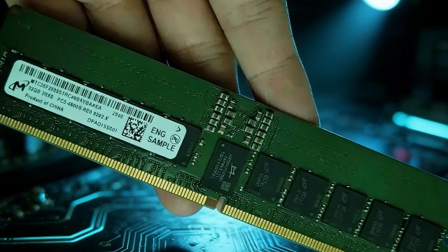 为什么黄牛能通过爬虫技术操控内存市场？黄牛炒作行为如何推动内存价格上涨？